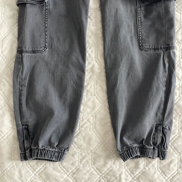 Ankle High Rise Cargo - Picture 6 of 6